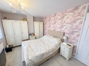 WINDSOR COURT- click for photo gallery